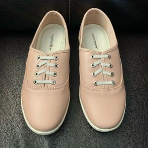 COMFORTVIEW Leather blush pink sneakers Size 9